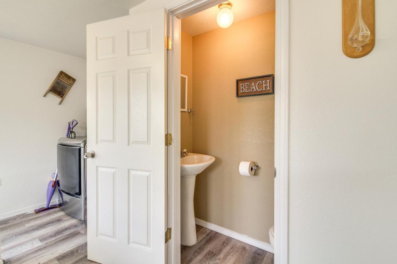 Winchester Bay Vacation Rental Near Dunes And Atv! Reedsport Exterior photo